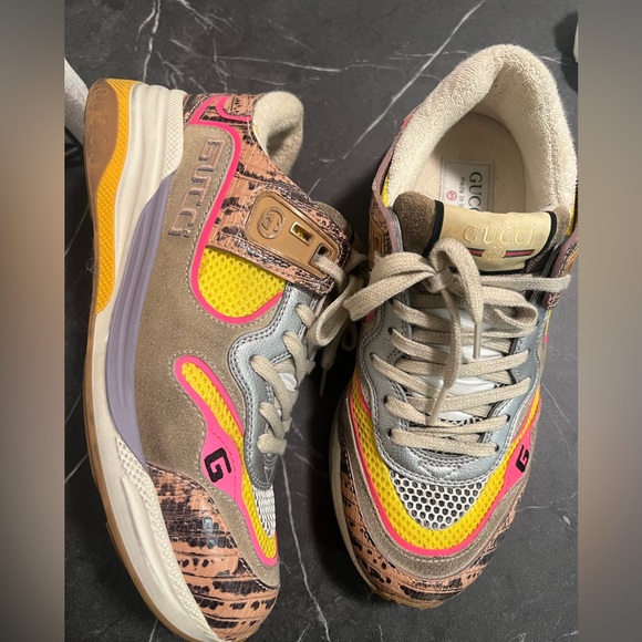 Authentic gucci sneakers - Picture 2 of 7